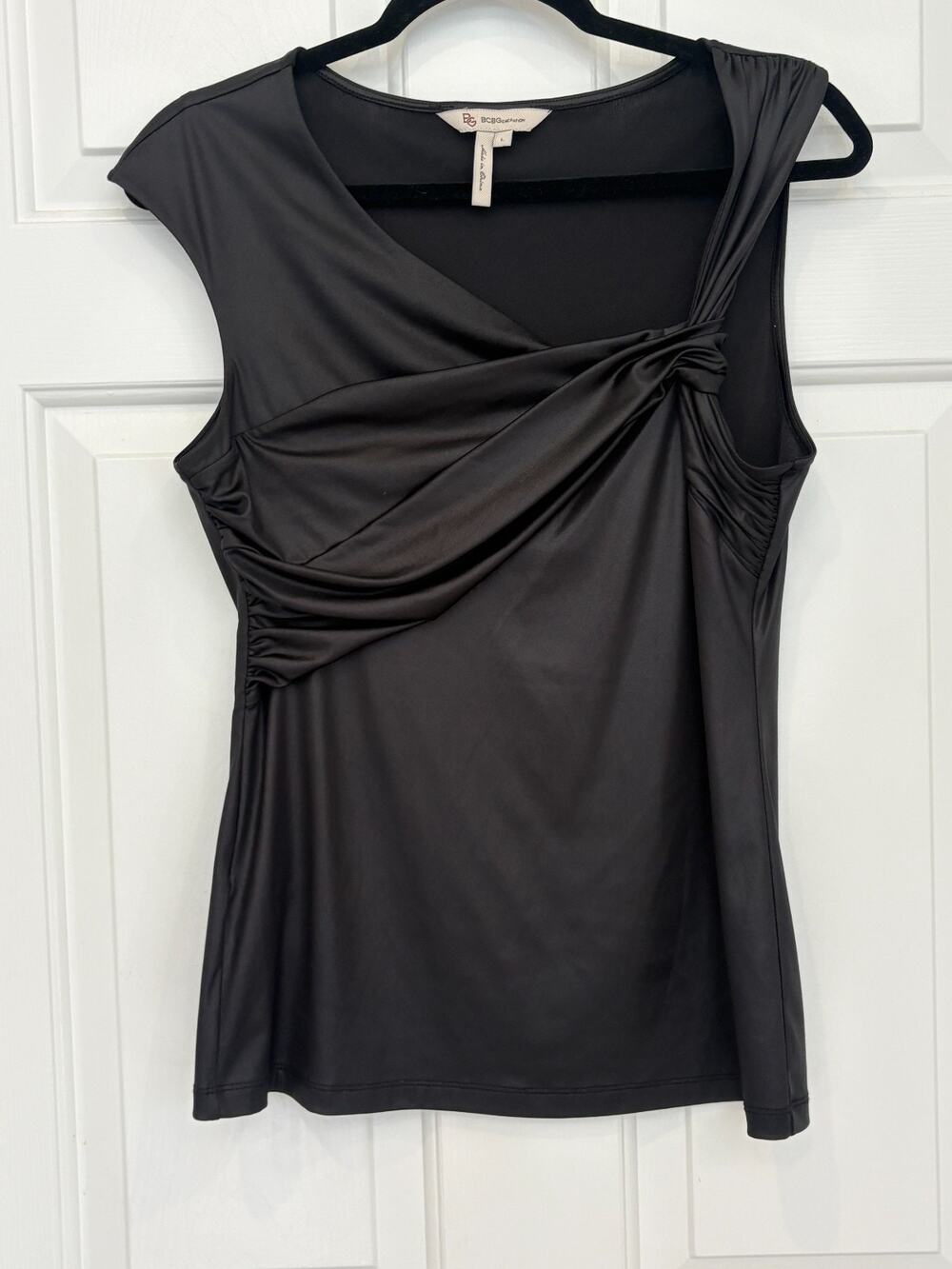 BCBGeneration Black Asymmetric Twist Front Knot Ruched Sleeveless Blouse L 8-12